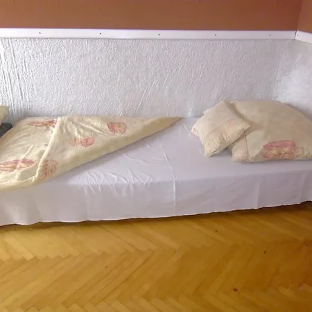 Balatoni Nyar Vendeghaz