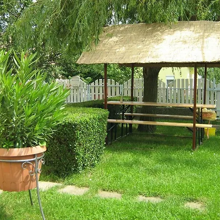 Balatoni Nyar Vendeghaz Balatonendréd