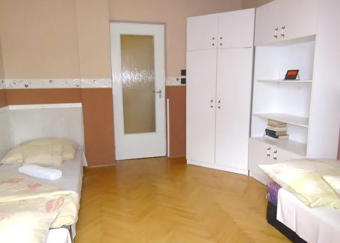 Balatoni Nyar Vendeghaz