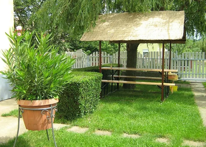 Balatoni Nyar Vendeghaz Balatonendréd